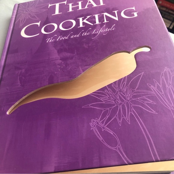 Thai Cooking The Food and the Lifestyle Judy Williams Hard Cover Book 2004 - Picture 4 of 11